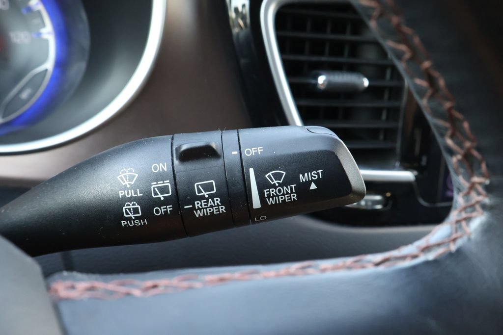 Used 2017 Chrysler Pacifica Touring-L Plus FWD image 20