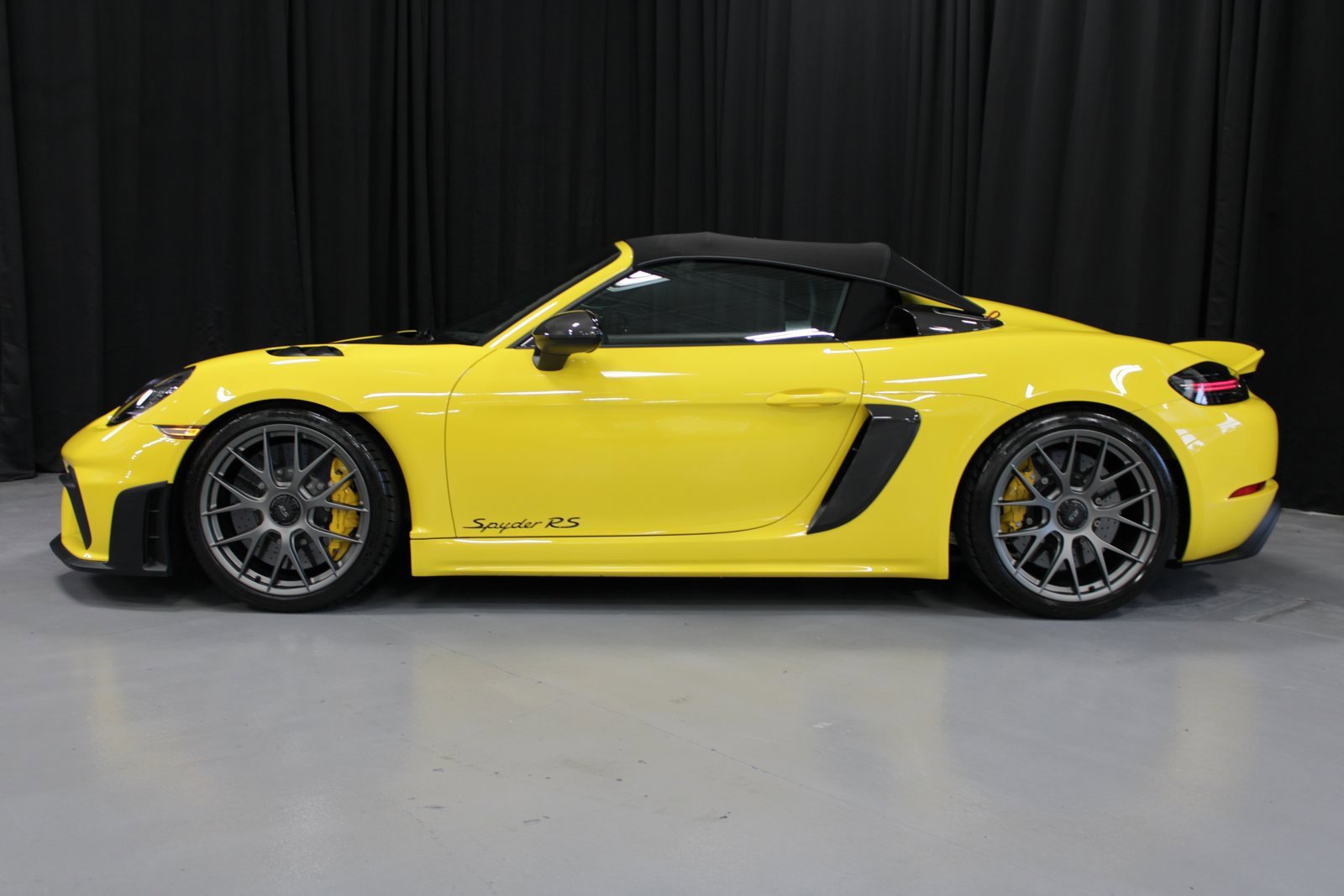 Certified 2025 Porsche 718 Boxster Spyder RS image 2