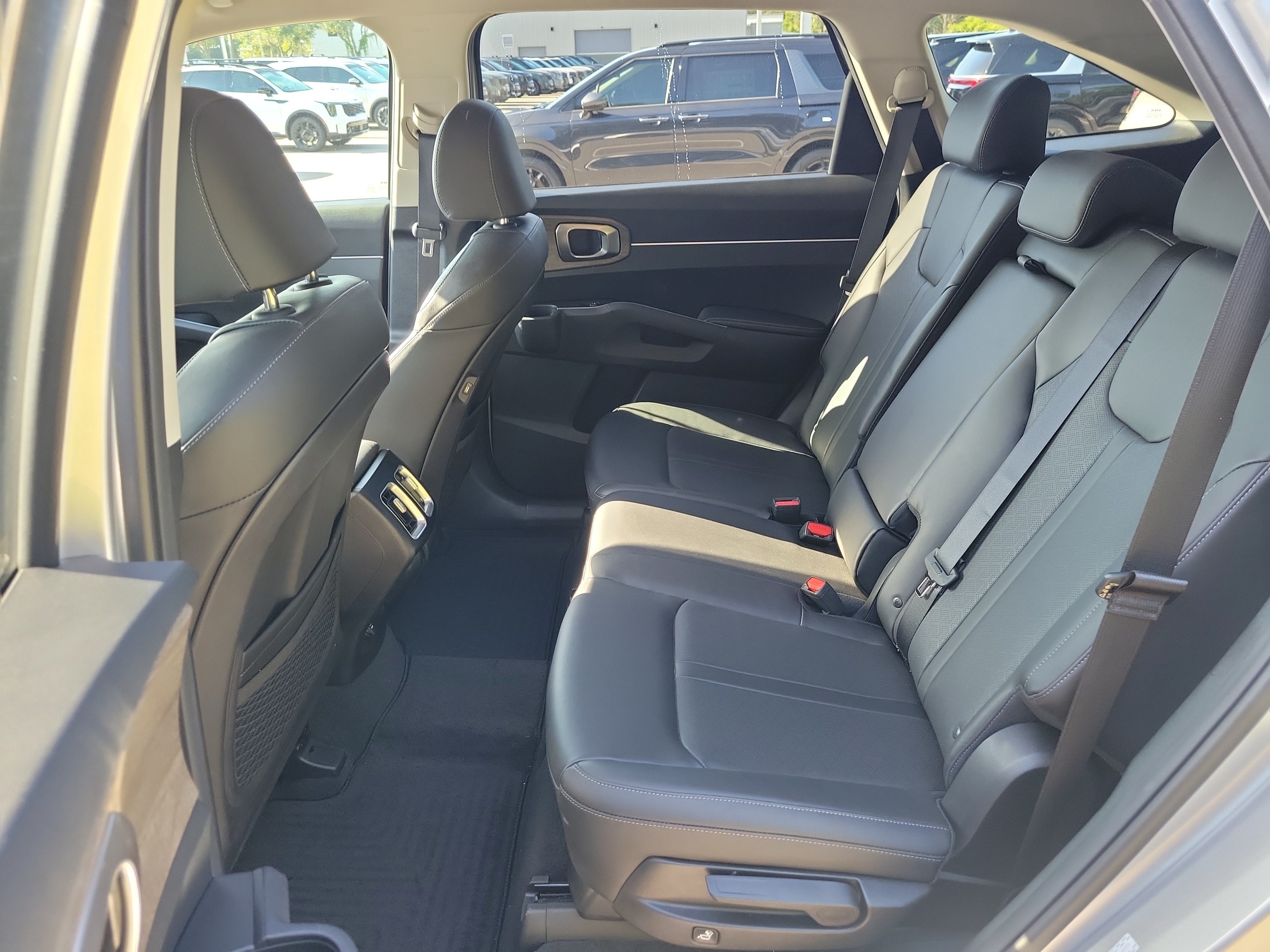 Certified 2022 Kia Sorento S AWD/4WD image 15