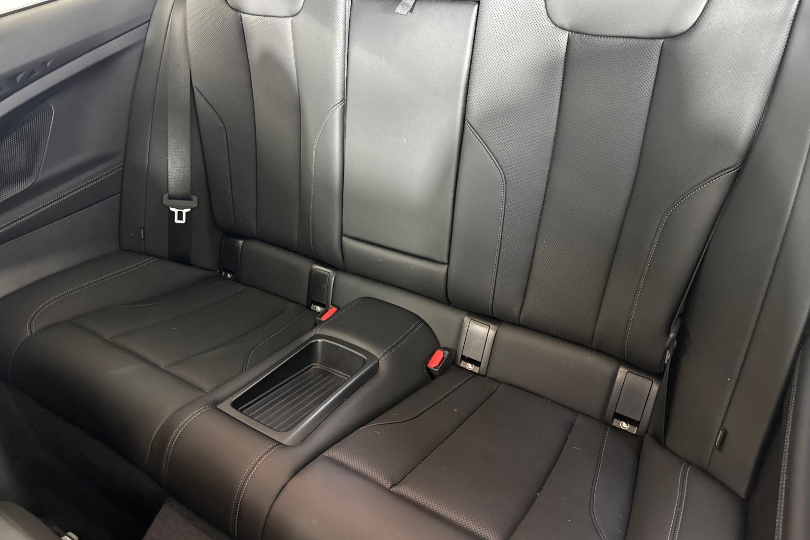 Used 2024 BMW 230i Coupe w/ Convenience Package RWD image 25