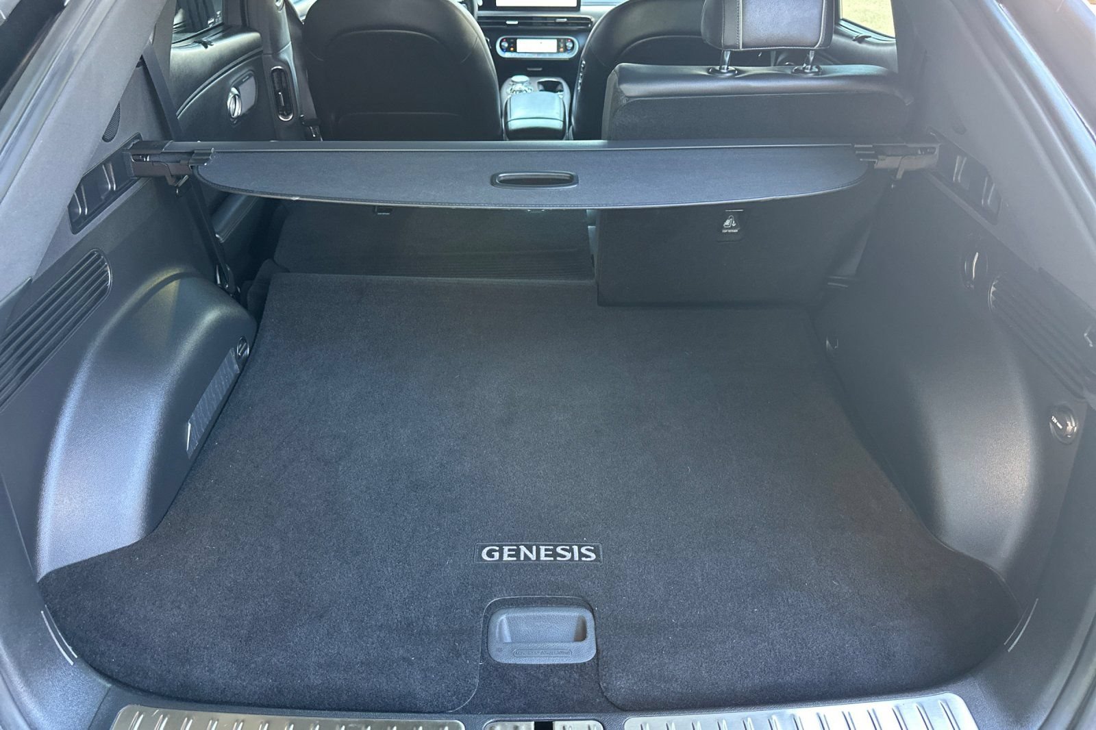Used 2023 Genesis GV60 Advanced w/ Cargo Package AWD/4WD image 19
