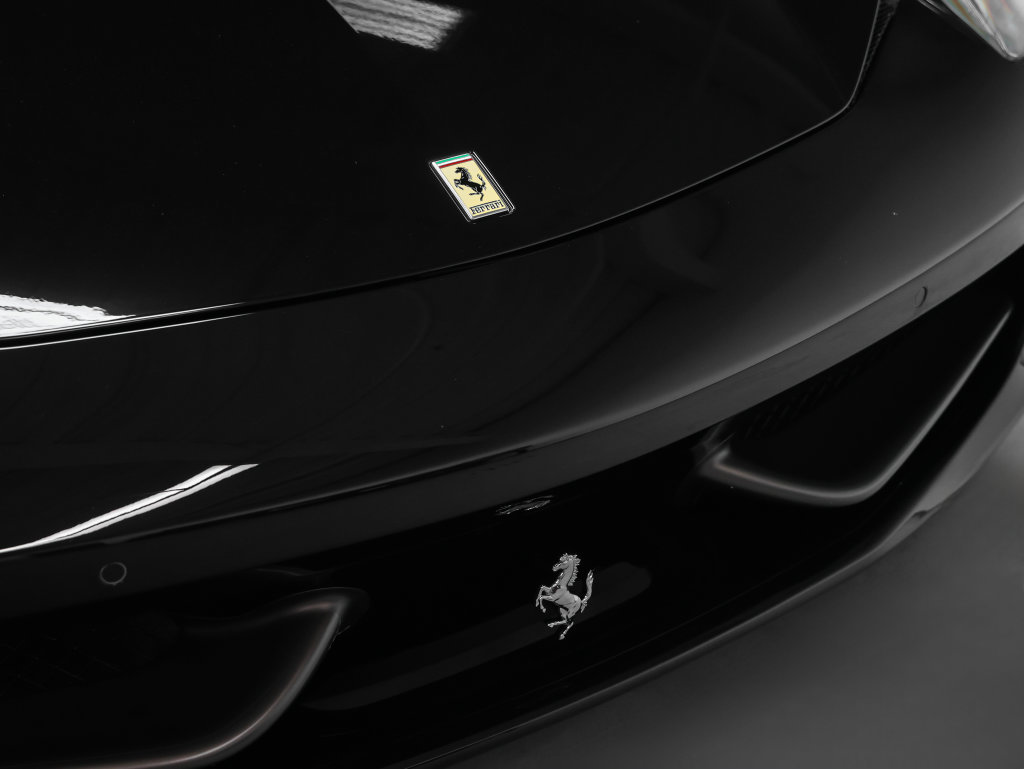Used 2010 Ferrari 458 Italia Coupe RWD image 9