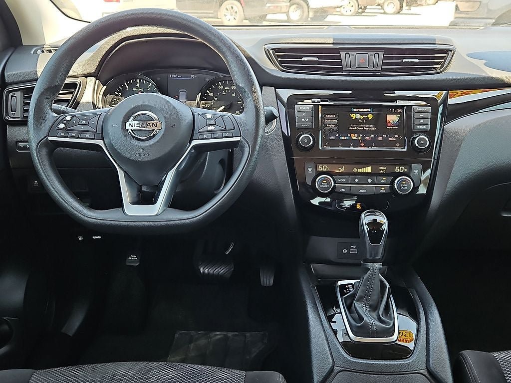 Used 2020 Nissan Rogue Sport SV FWD image 18