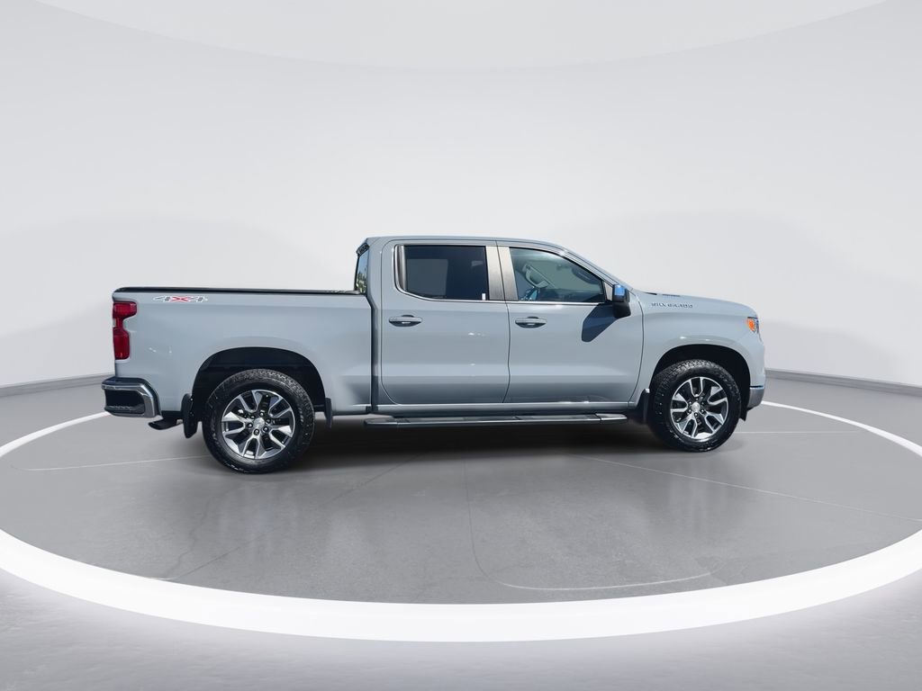 Used 2024 Chevrolet Silverado 1500 LT AWD/4WD image 9