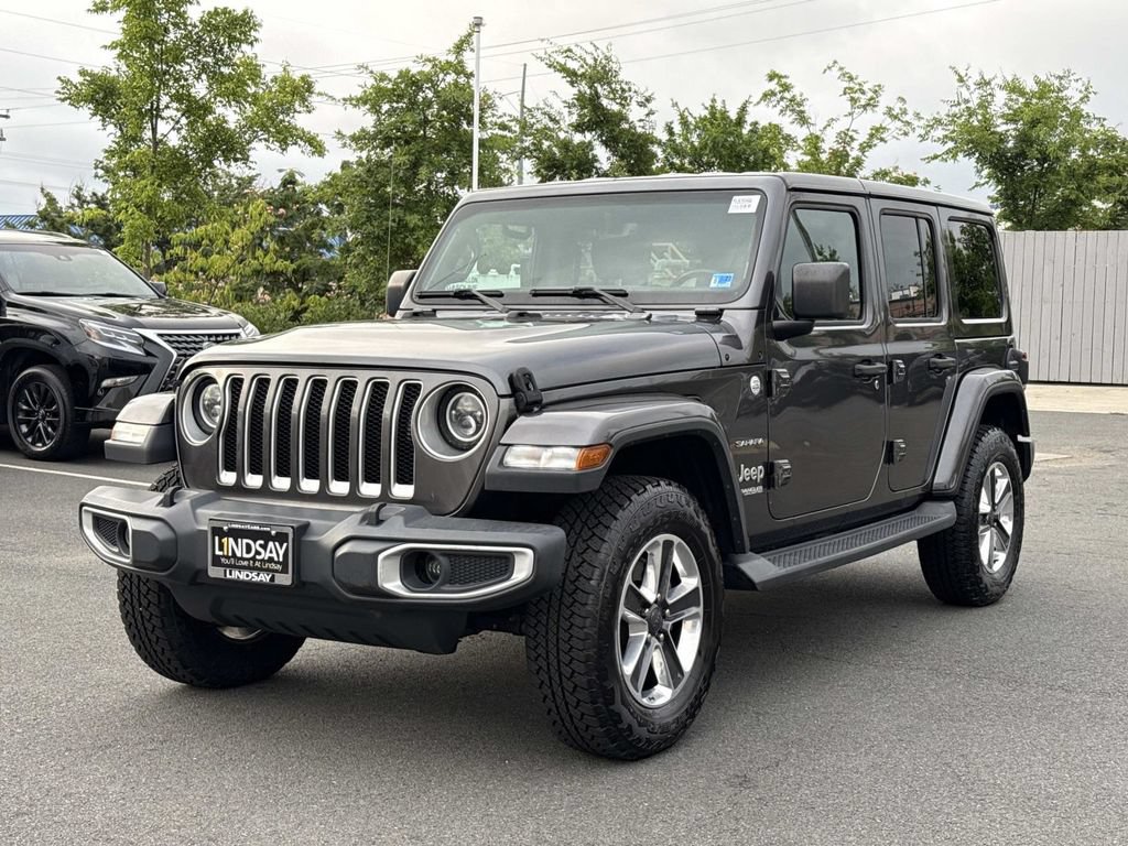Used 2018 Jeep Wrangler Unlimited Sahara AWD/4WD image 6