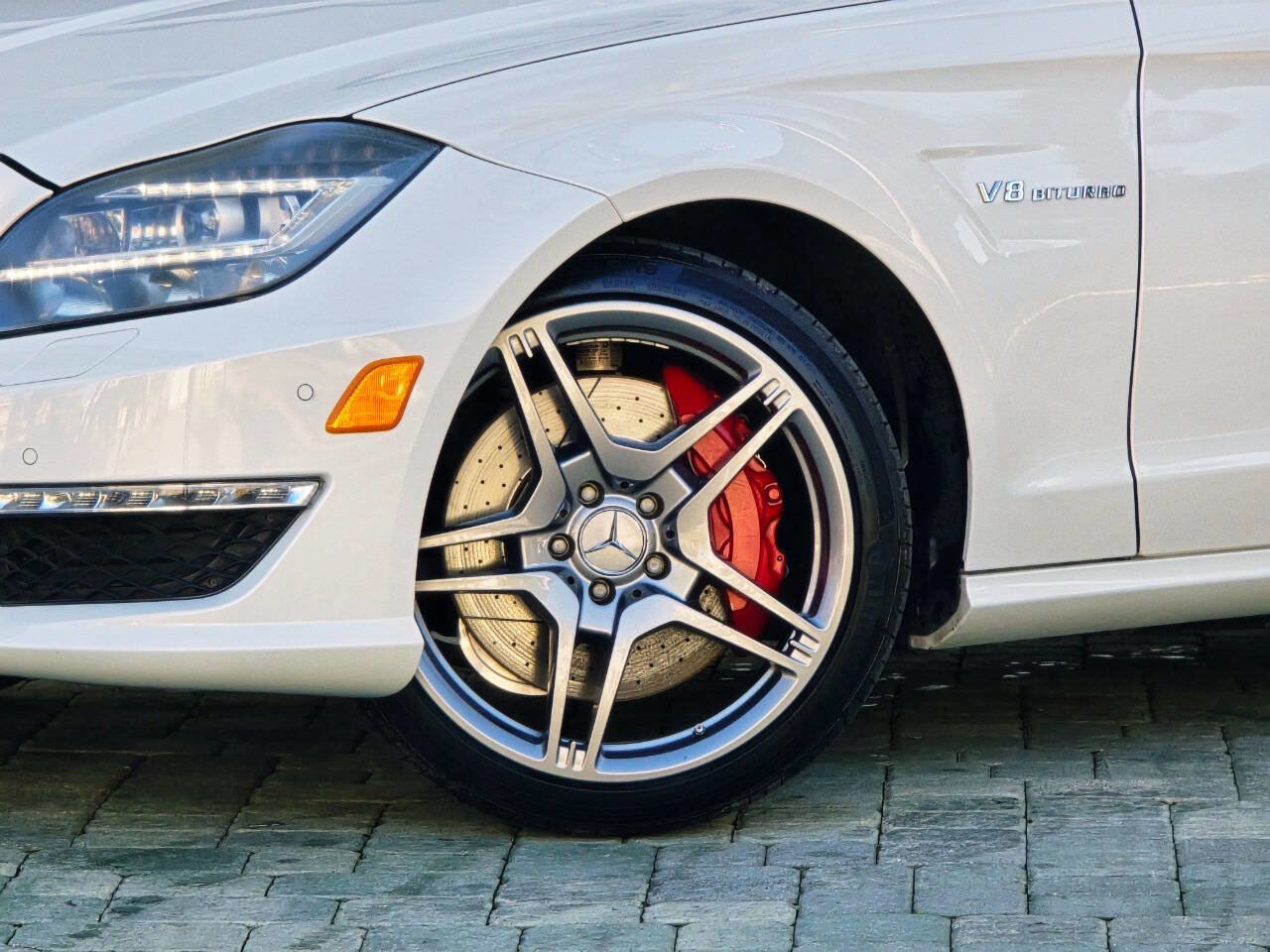 Used 2012 Mercedes-Benz CLS 63 AMG image 3