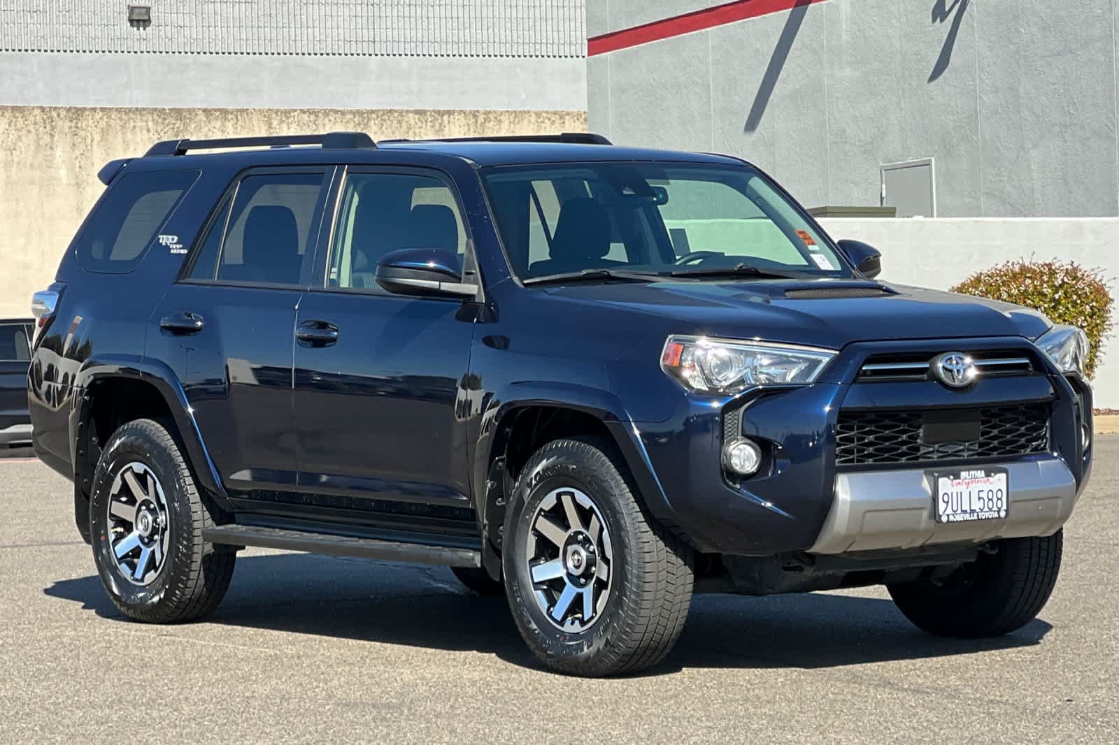 Used 2020 Toyota 4Runner TRD Off-Road AWD/4WD image 5