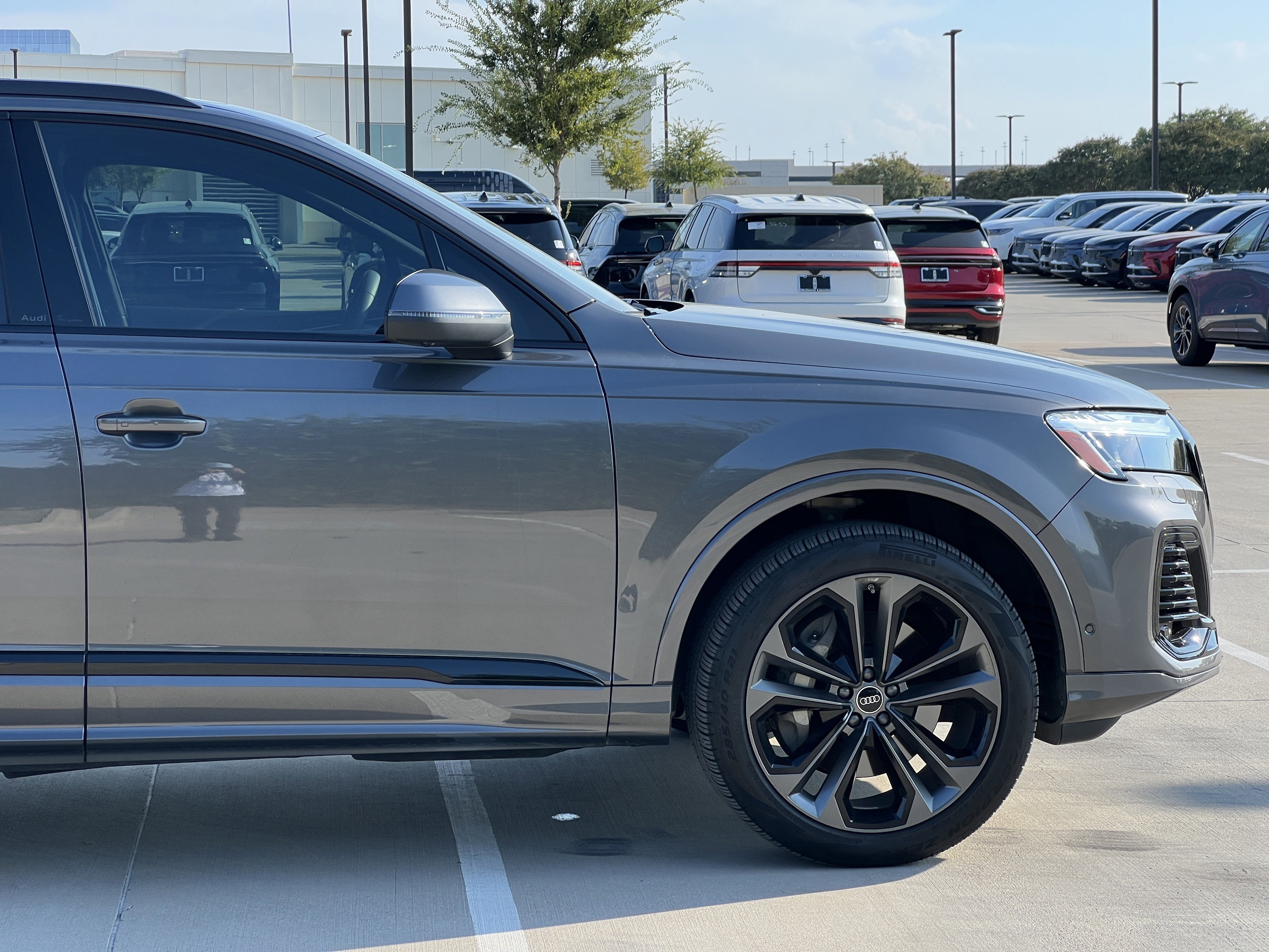 Used 2025 Audi Q7 3.0T Premium Plus image 12