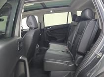 Used 2023 Volkswagen Tiguan SE w/ Panoramic Sunroof Package FWD image 16