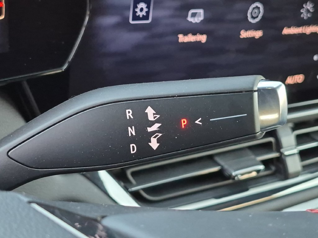 Certified 2026 Chevrolet Equinox EV RS AWD/4WD image 23