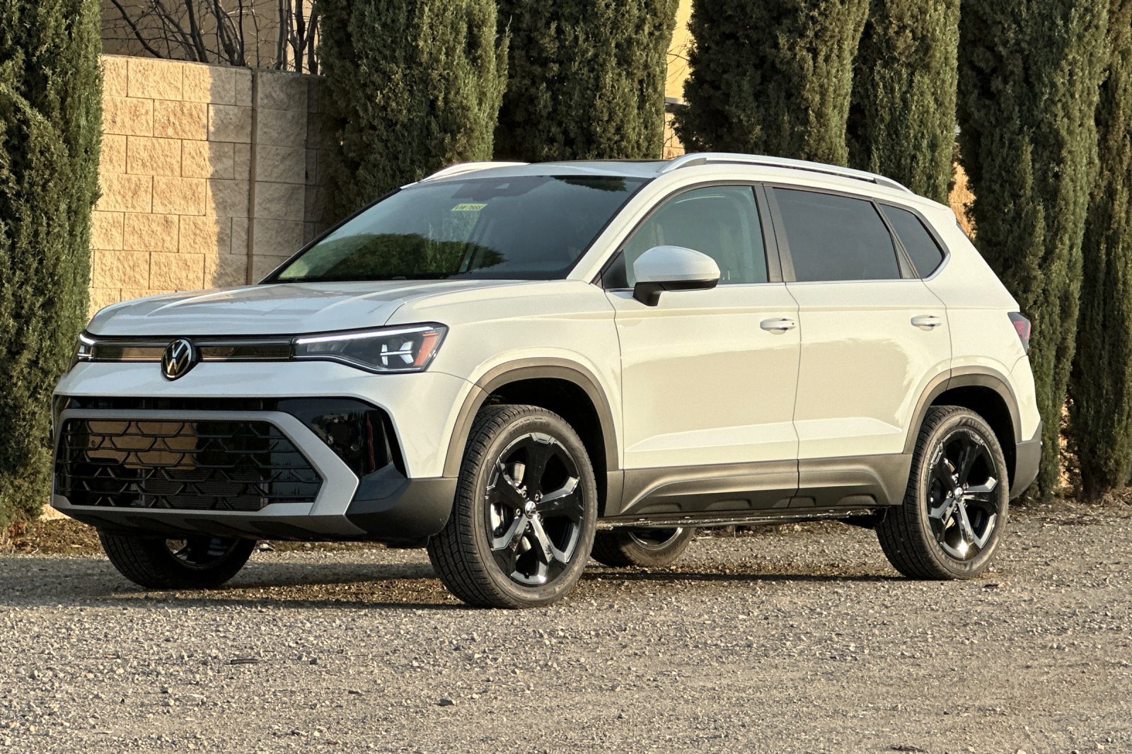 New 2026 Volkswagen Taos SEL image 8