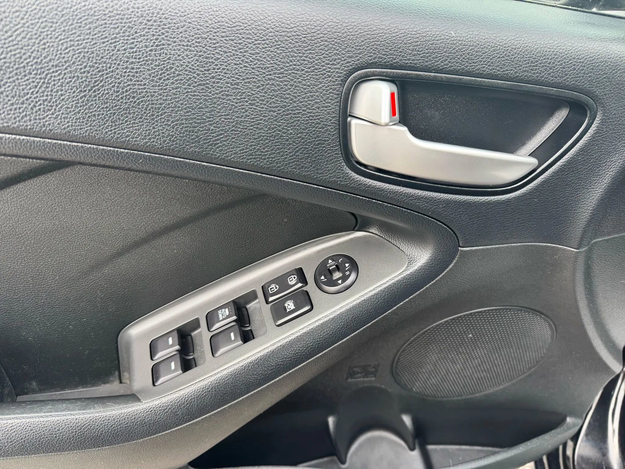 Used 2018 Kia Forte LX image 11