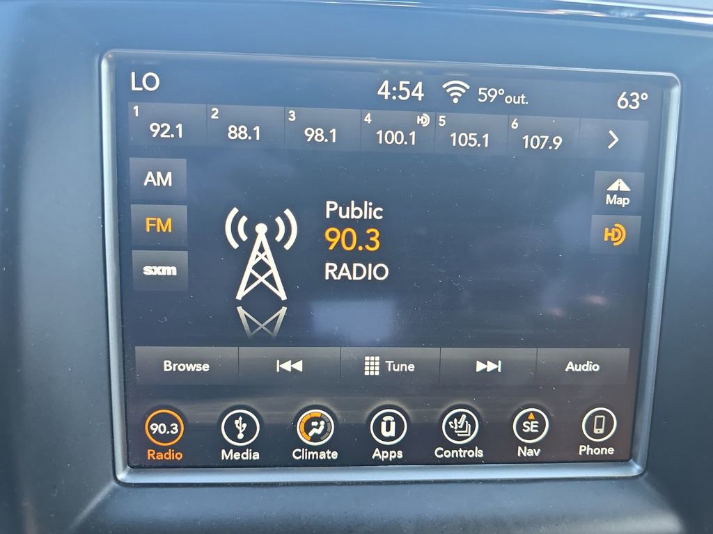 Used 2018 Jeep Grand Cherokee Laredo image 29