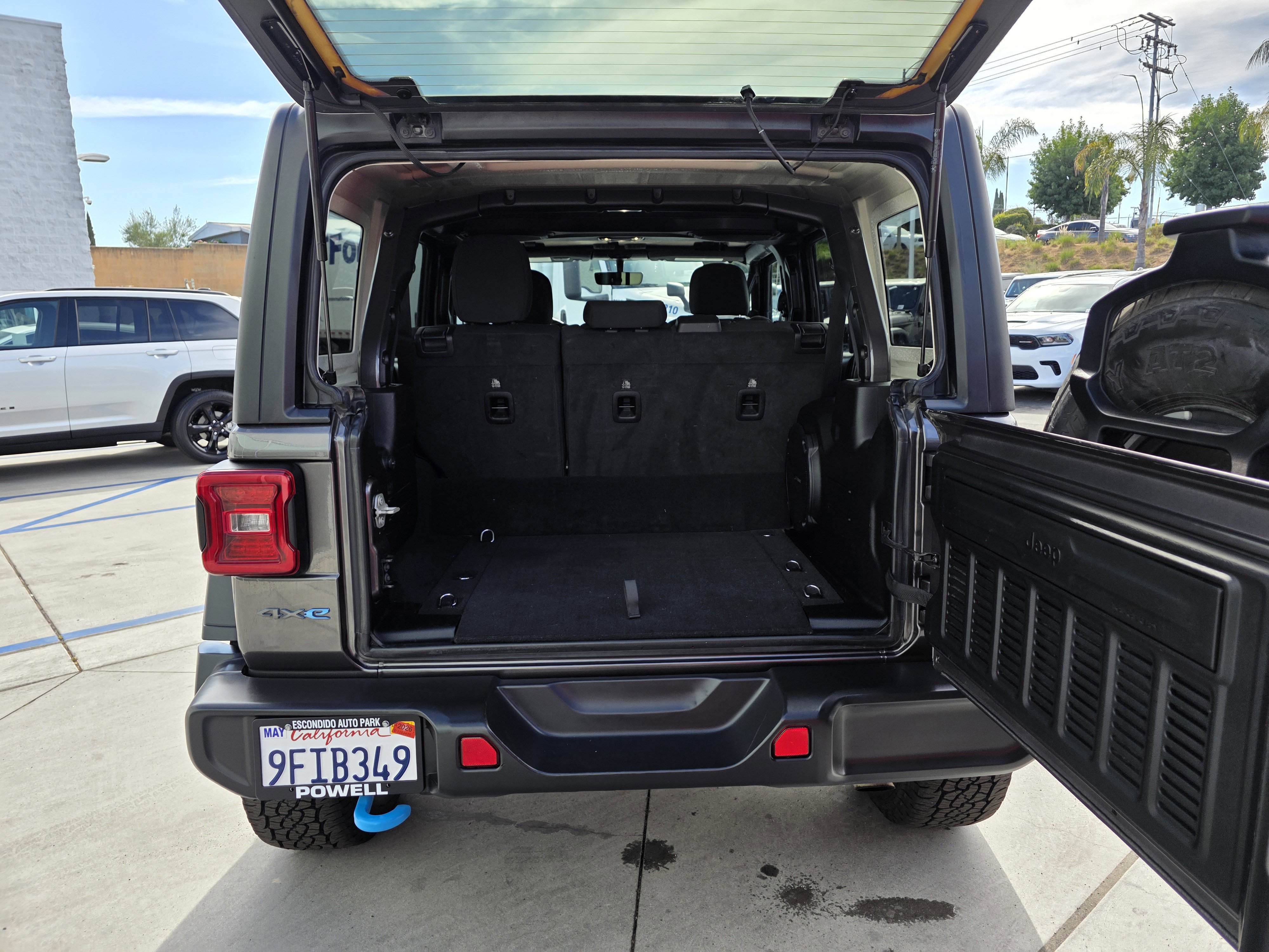 Certified 2023 Jeep Wrangler Unlimited Rubicon 4xe w/ Cold Weather Group image 18