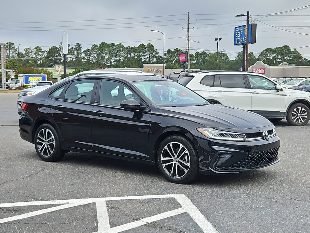 Used 2025 Volkswagen Jetta Sport FWD image 1