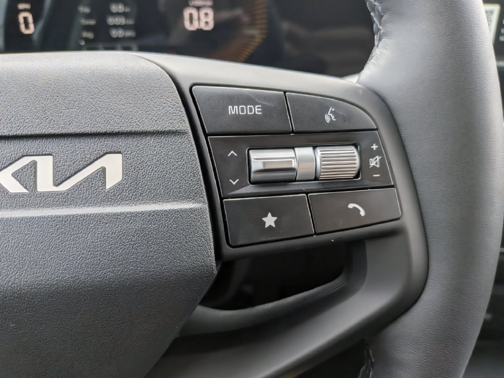New 2026 Kia Sportage LX FWD image 23