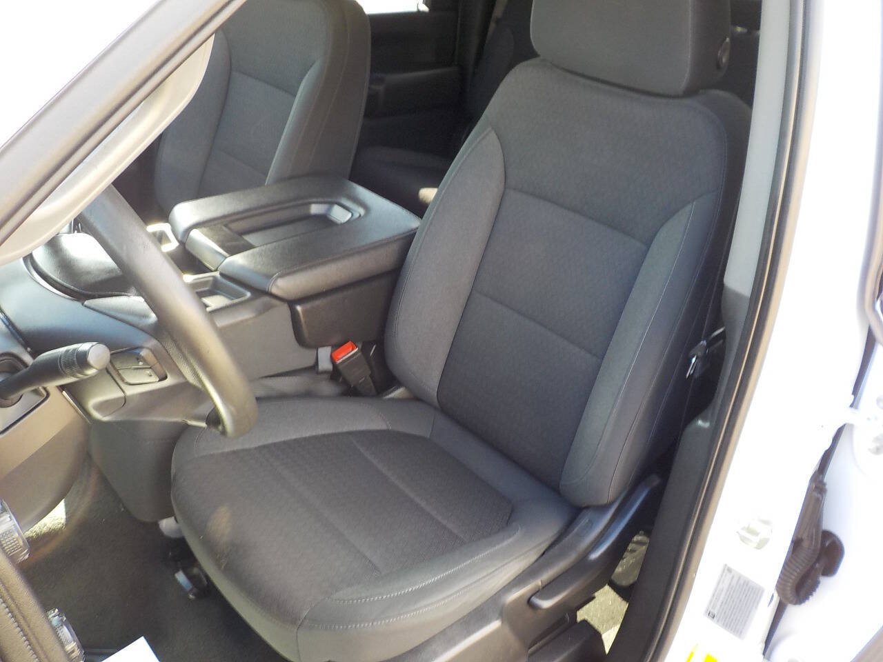 Used 2022 Chevrolet Silverado 2500 LT AWD/4WD image 13