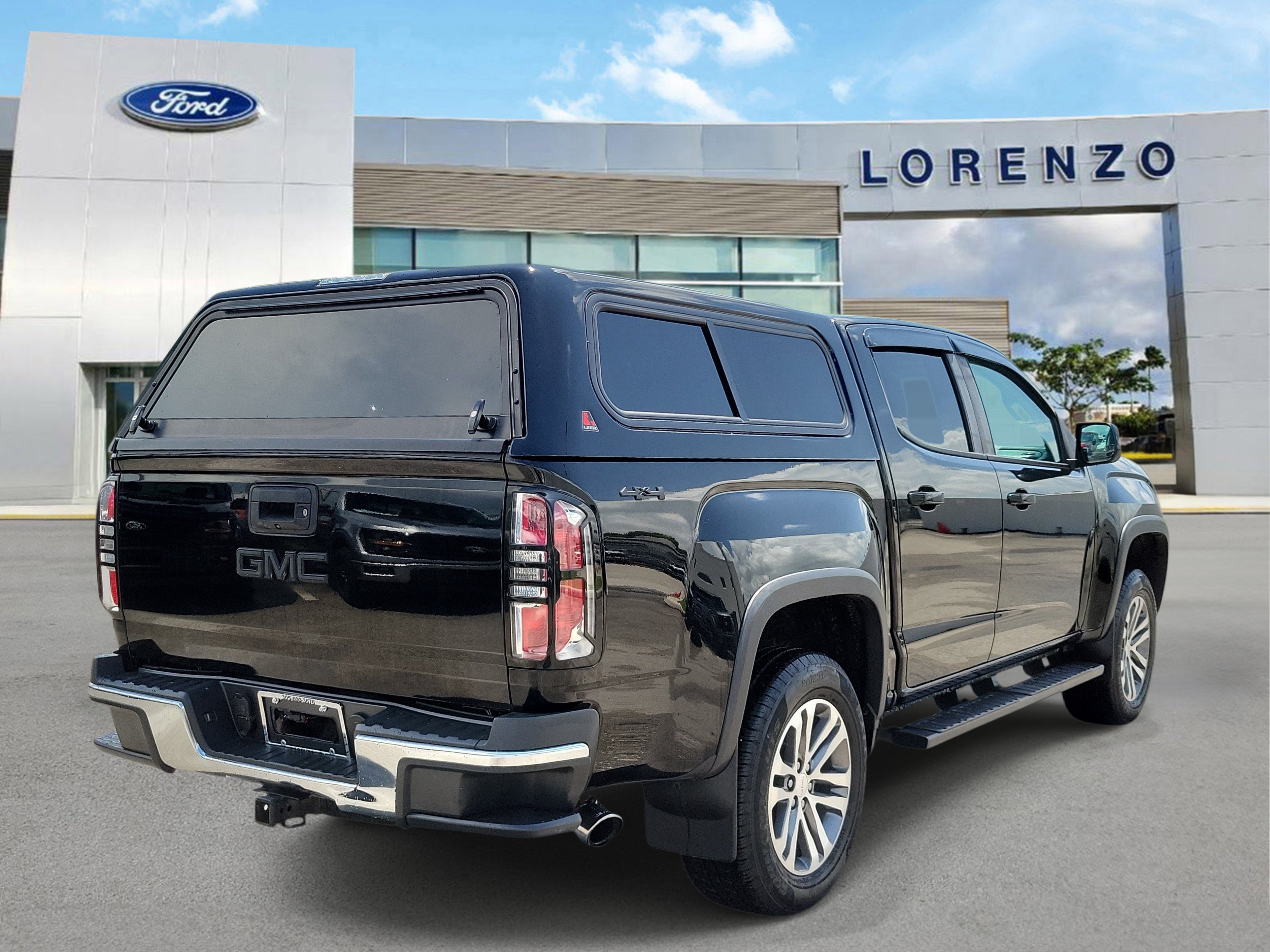Used 2016 GMC Canyon SLE w/ Nightfall Edition AWD/4WD image 5