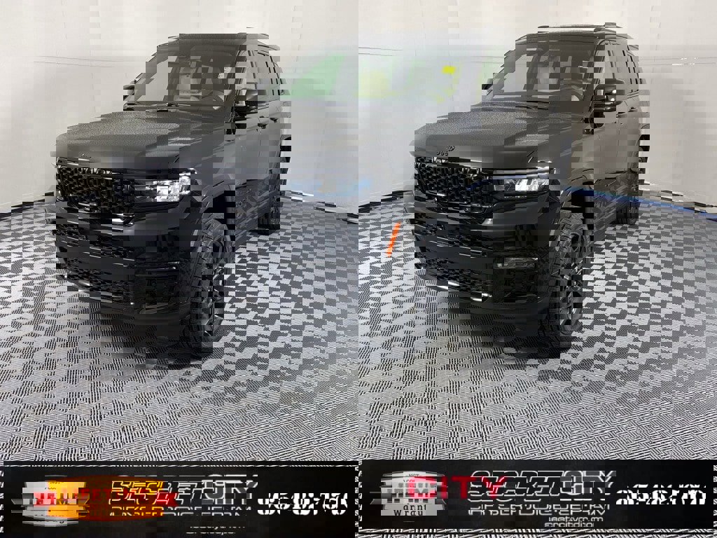 New 2025 Jeep Grand Cherokee L Limited image 3