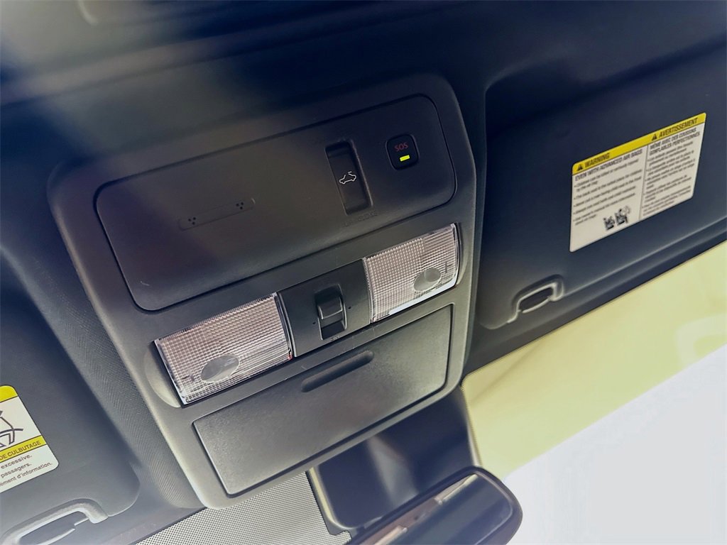 Used 2022 Nissan Frontier PRO-4X w/ Pro-4X Premium Package image 31