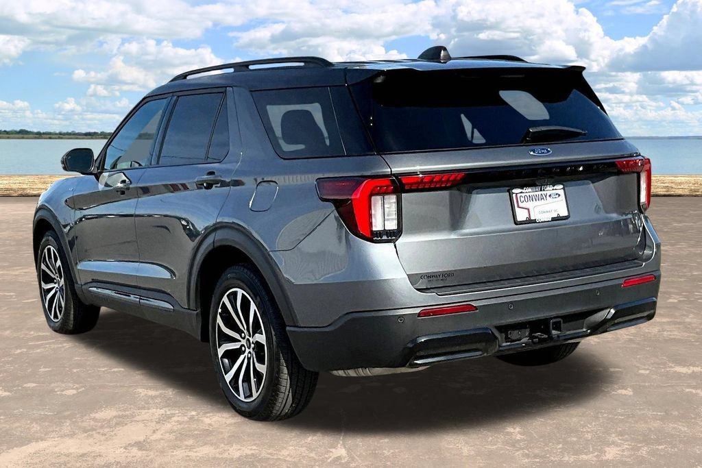 Used 2025 Ford Explorer ST-Line w/ Premium Package RWD image 5