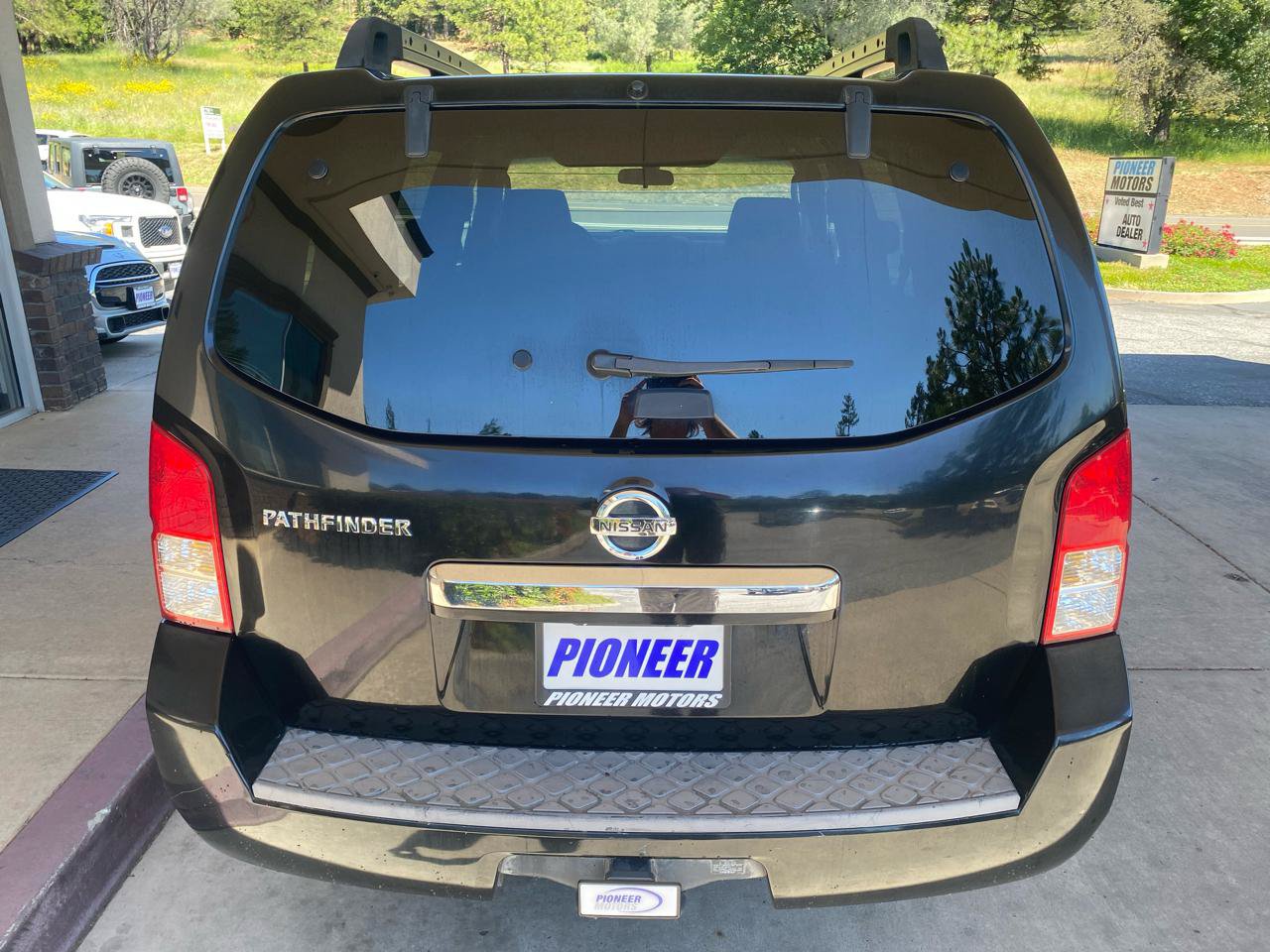 Used 2009 Nissan Pathfinder S RWD image 37