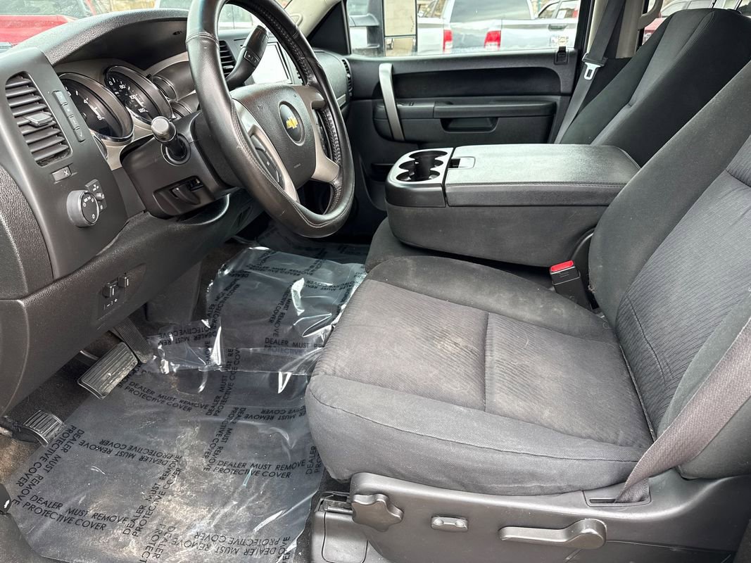 Used 2013 Chevrolet Silverado 2500 LT w/ Interior Plus Package image 25