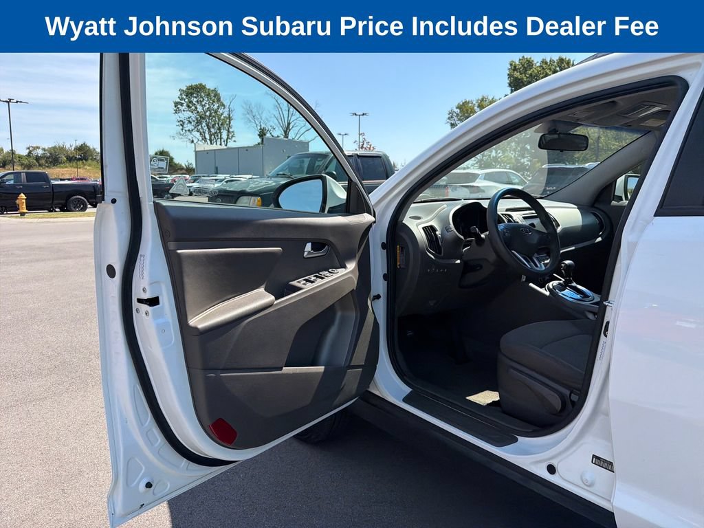 Used 2012 Kia Sportage LX w/ Navigation Pkg AWD/4WD image 18