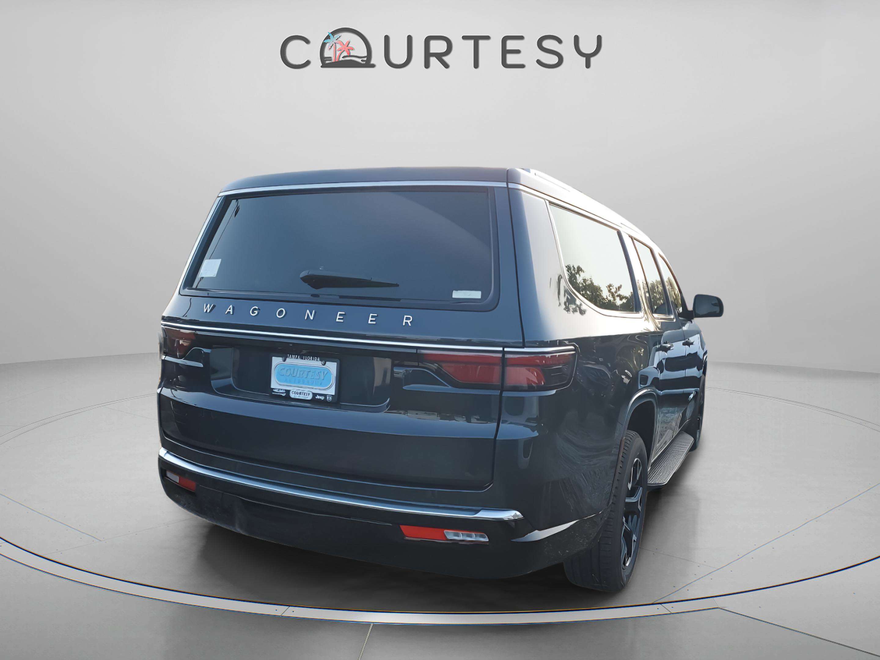 New 2025 Jeep Wagoneer L Series III w/ 8-pass Seating Package image 3