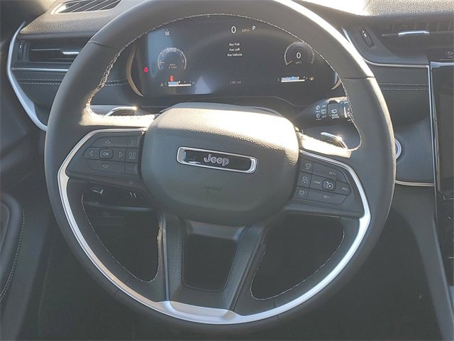 New 2025 Jeep Grand Cherokee L Altitude image 13