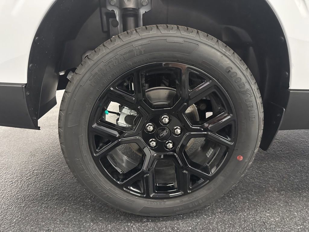 New 2025 Ford Maverick XLT w/ XLT Luxury Package image 13