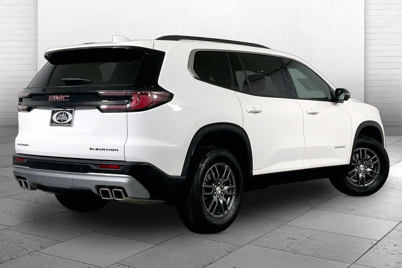 Used 2025 GMC Acadia Elevation FWD image 13