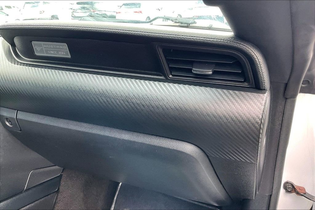 Used 2016 Ford Mustang Coupe image 16