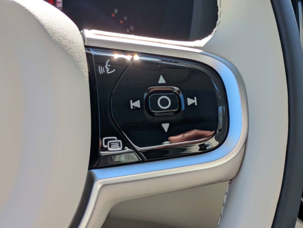 Used 2026 Volvo XC60 B5 Ultra w/ Protection Package Premier AWD/4WD image 28