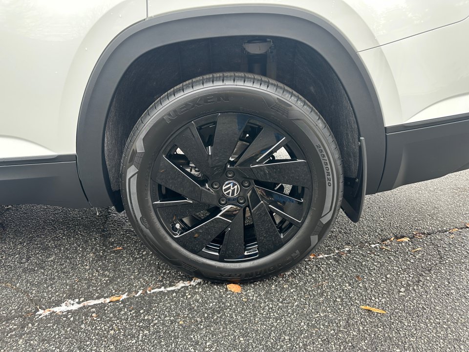 Used 2025 Volkswagen Atlas SE AWD/4WD image 22