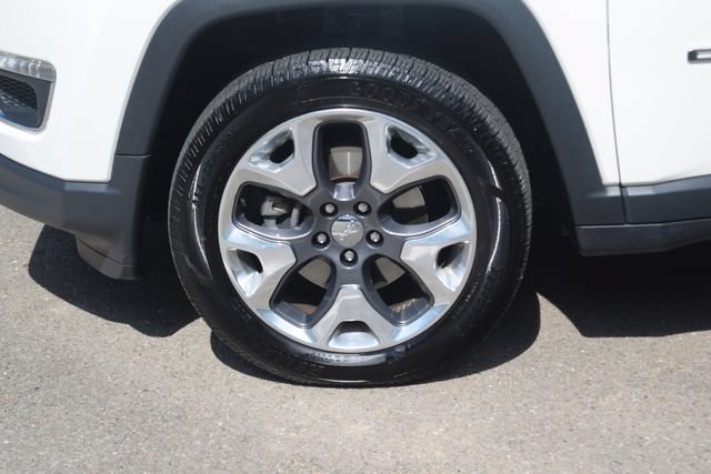 Used 2018 Jeep Compass Limited w/ Safe & Security Group AWD/4WD image 27