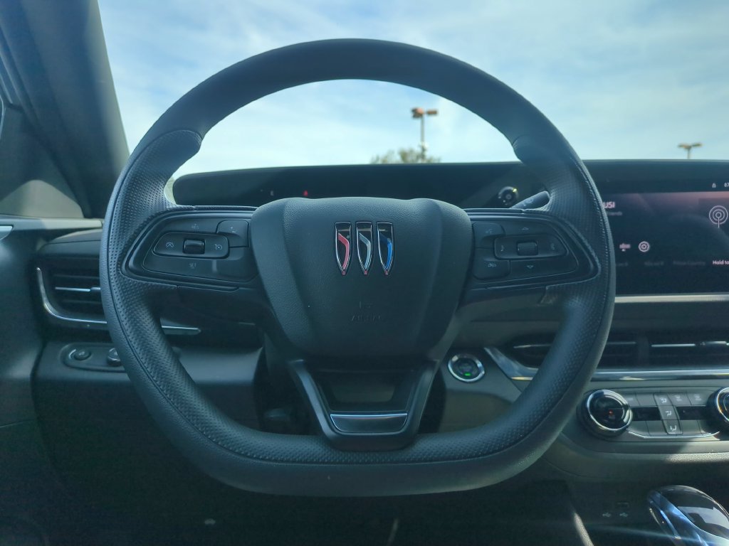 Used 2026 Buick Envista Preferred FWD image 22