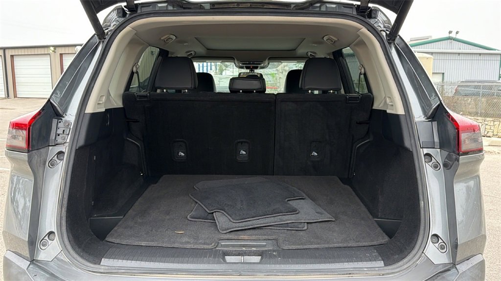 Used 2021 Nissan Rogue SV w/ Premium Package image 38