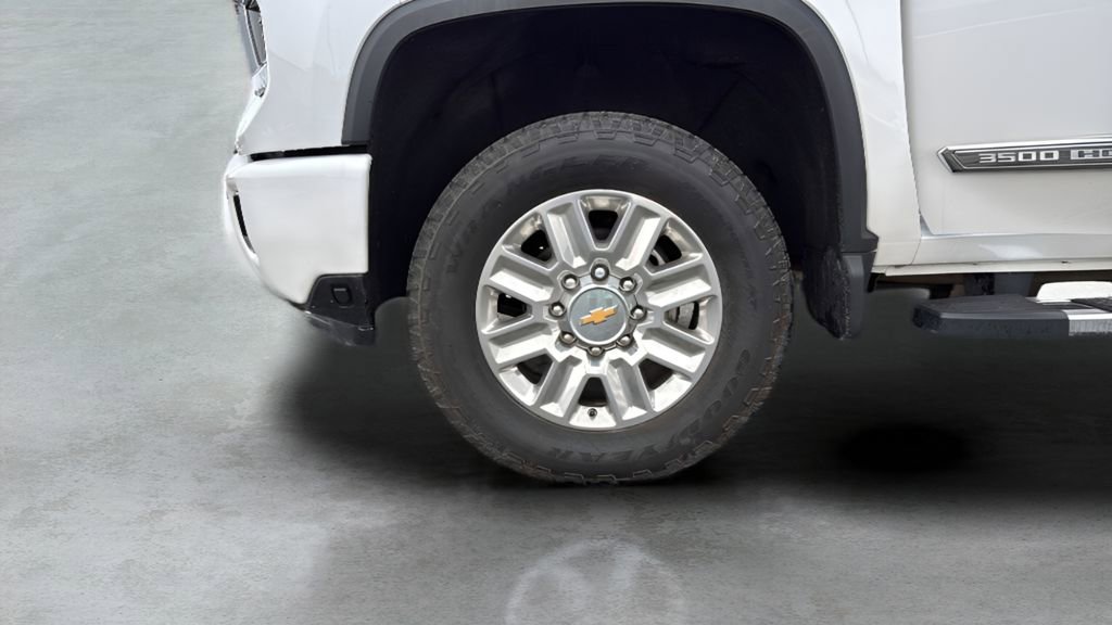 Used 2024 Chevrolet Silverado 3500 High Country w/ High Country Premium Package AWD/4WD image 39