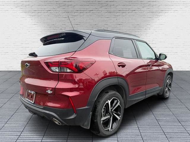 Used 2022 Chevrolet TrailBlazer RS w/ Sun and Liftgate Package AWD/4WD image 3