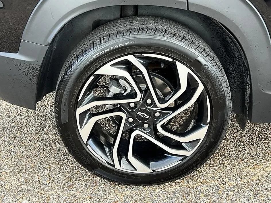 Used 2025 Chevrolet TrailBlazer RS w/ Convenience Package FWD image 44