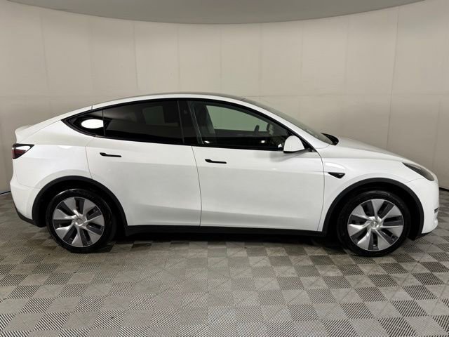 Used 2024 Tesla Model Y Long Range AWD/4WD image 9
