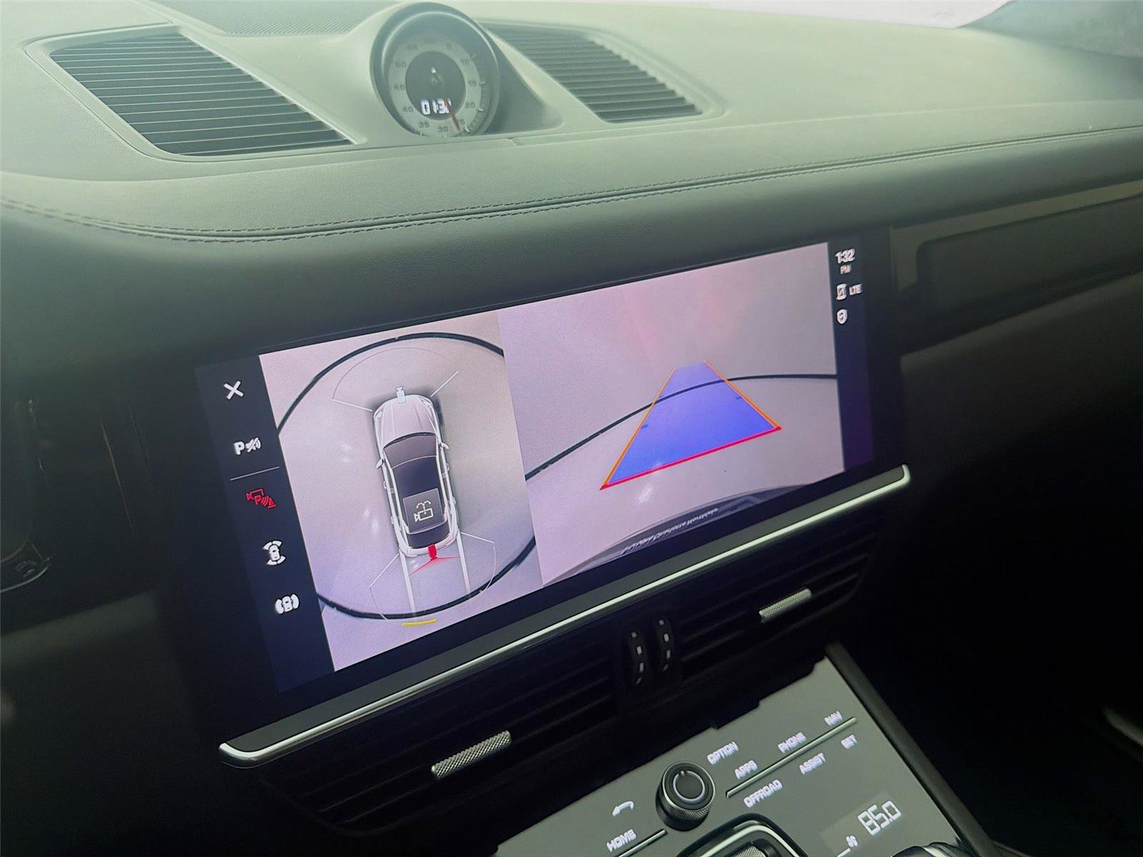 Certified 2022 Porsche Cayenne Turbo image 18