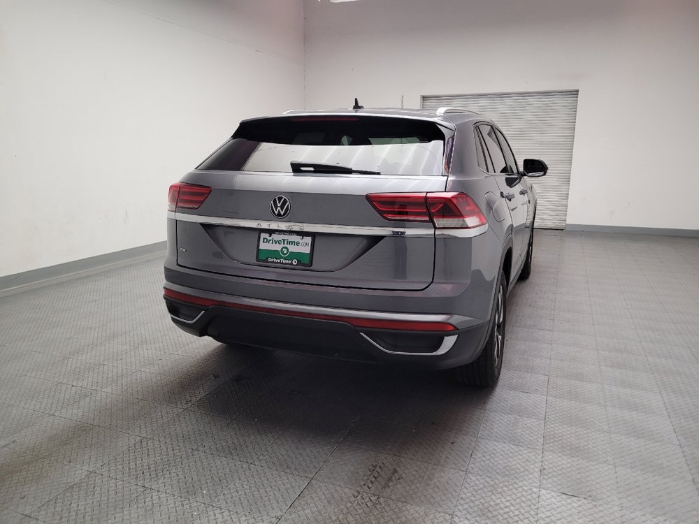 Used 2023 Volkswagen Atlas Cross Sport SE FWD image 7