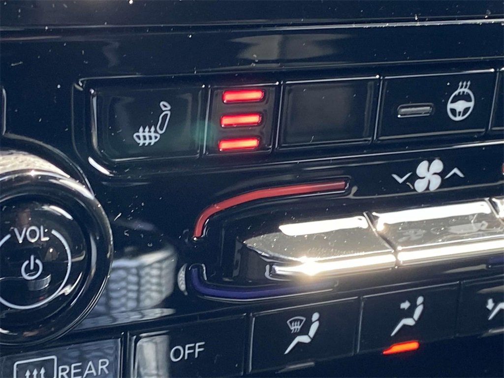 New 2025 Jeep Grand Cherokee L Altitude image 48