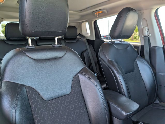 Used 2021 Jeep Compass Latitude w/ Sun and Sound Group image 18