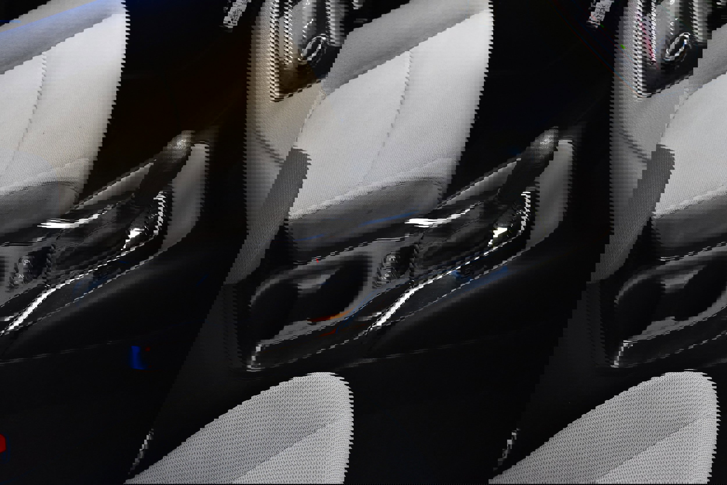 Used 2022 Toyota Corolla LE image 29