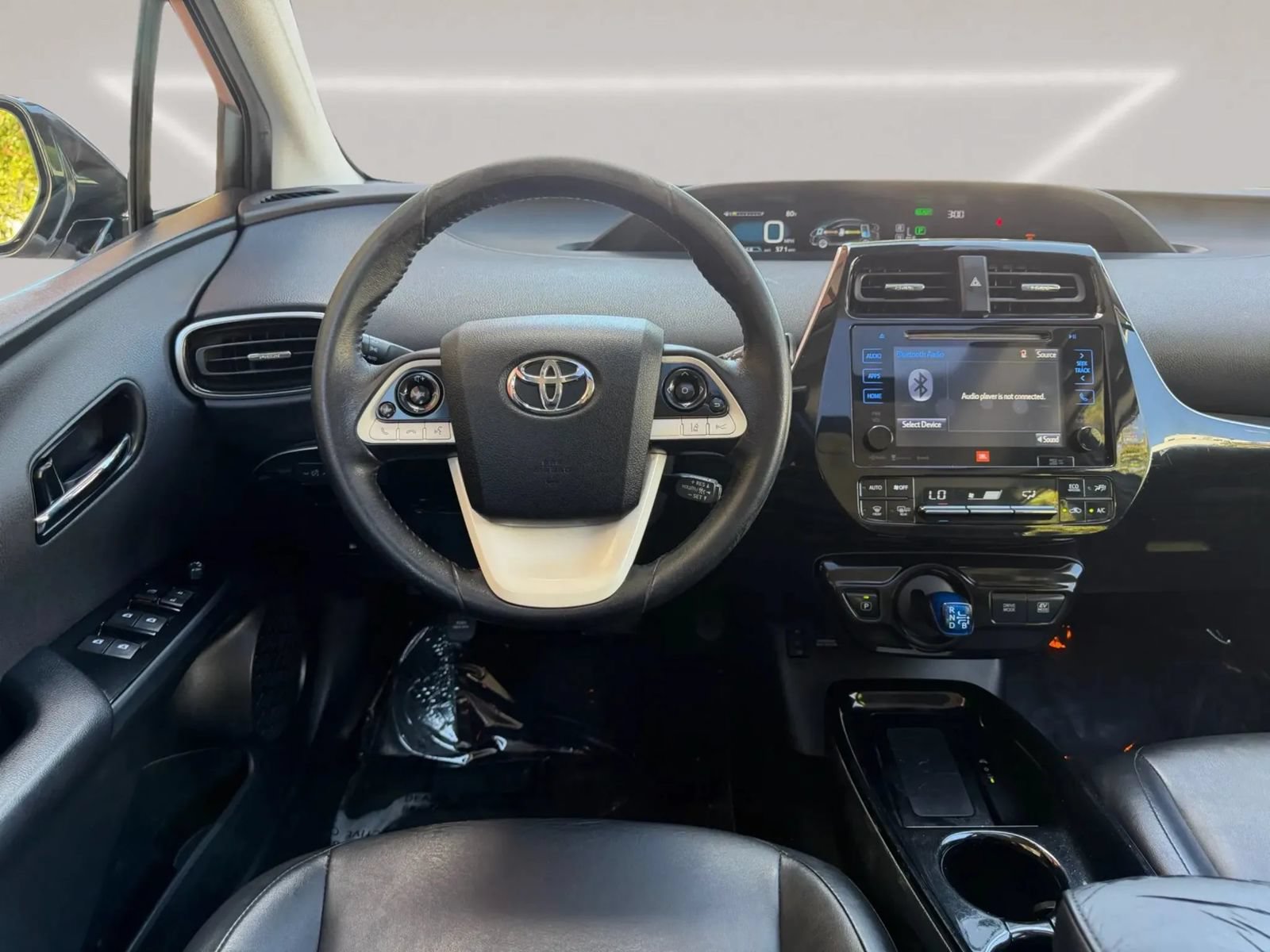 Used 2017 Toyota Prius Four w/ Premium Convenience Package FWD image 13