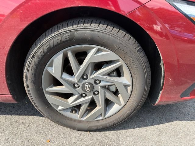 Used 2024 Hyundai Elantra SEL FWD image 10