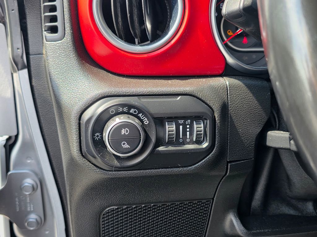 Used 2020 Jeep Gladiator Rubicon AWD/4WD image 14